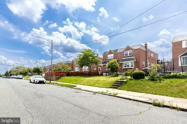 Philadelphia, PA 19152,3008 NESPER ST