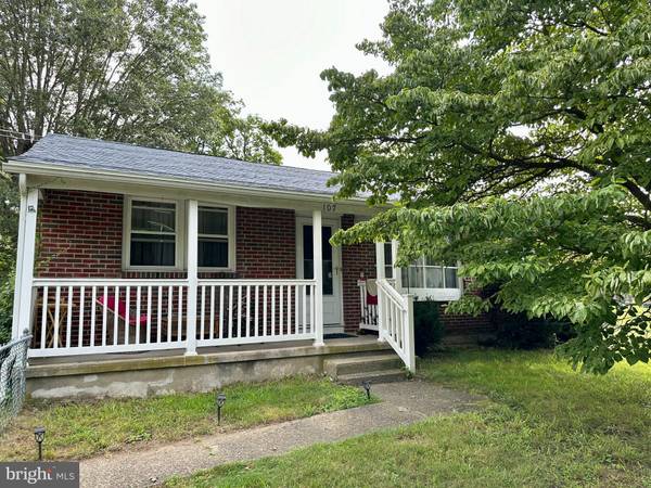 107 LINWOOD AVE, Grenloch, NJ 08032