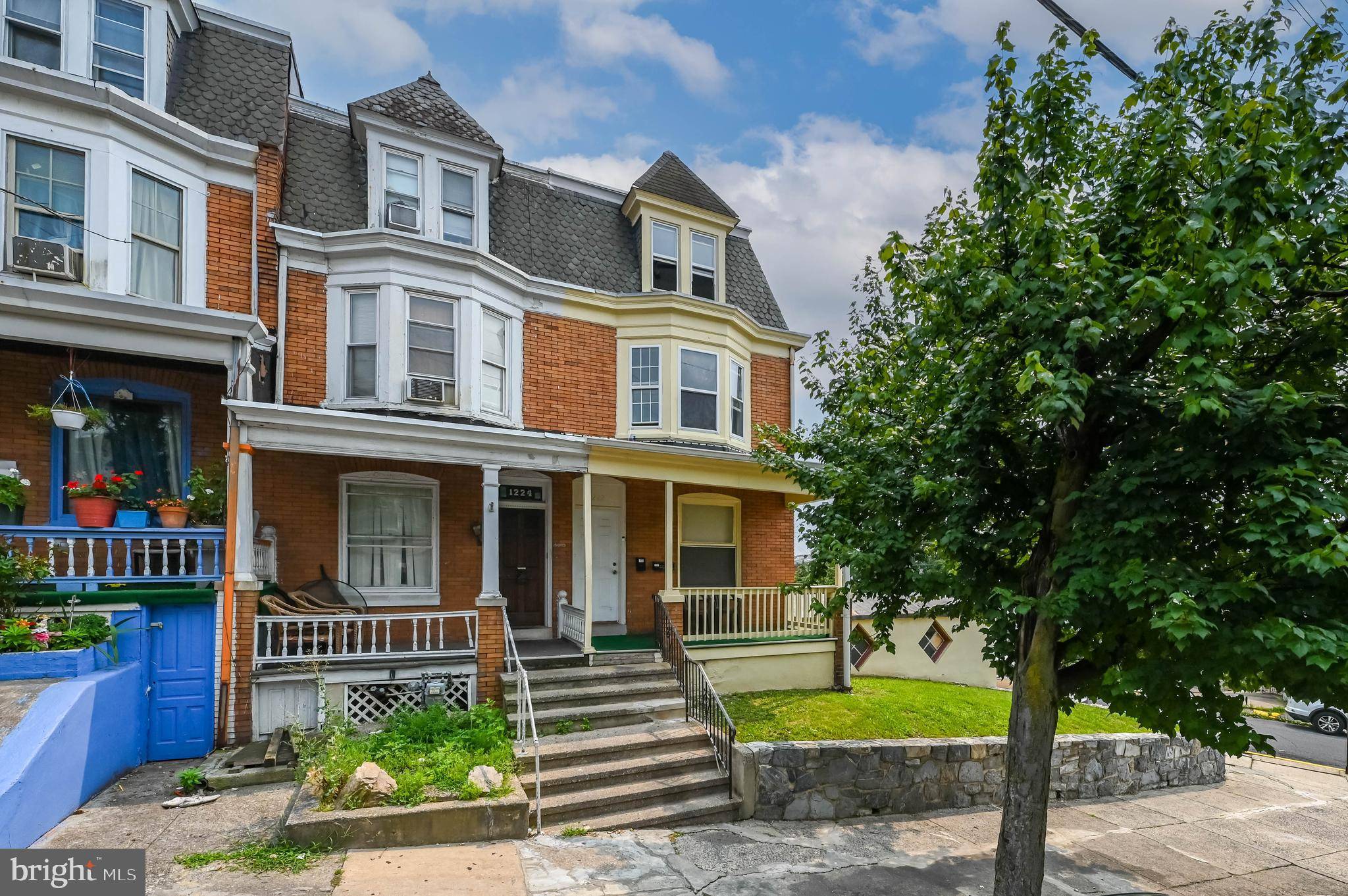 1222 BUTTONWOOD ST, Reading, PA 19604