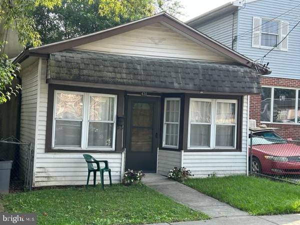 430 CHARMONT AVE, Folcroft, PA 19032