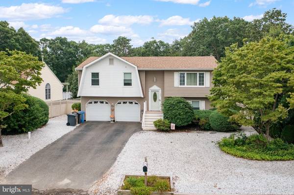 187 TORPEDO RD, Manahawkin, NJ 08050