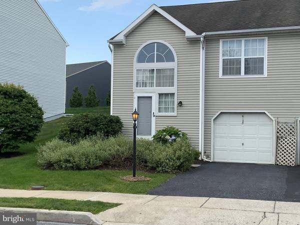 6135 SPRING KNOLL DR, Harrisburg, PA 17111