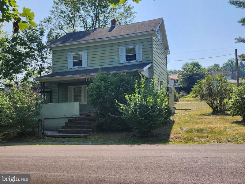 171 JAMES ST, Berkeley Springs, WV 25411