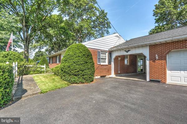 Lancaster, PA 17603,274 SPRECHER RD