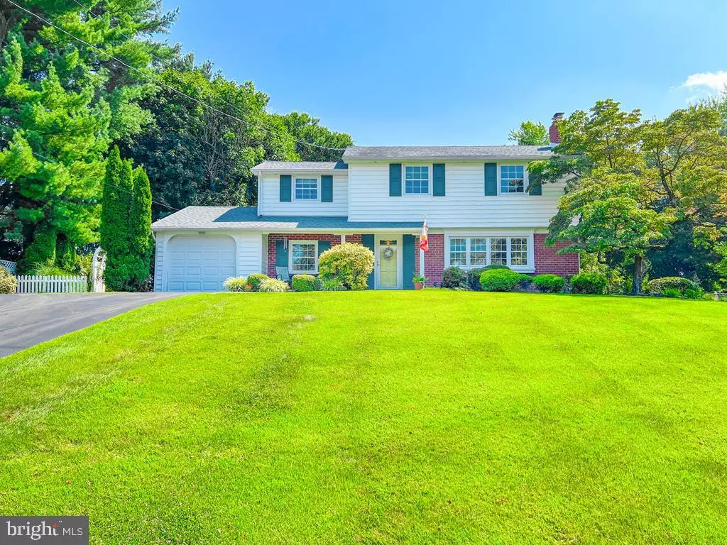 Holland, PA 18966,70 CHRISTOPHER DR