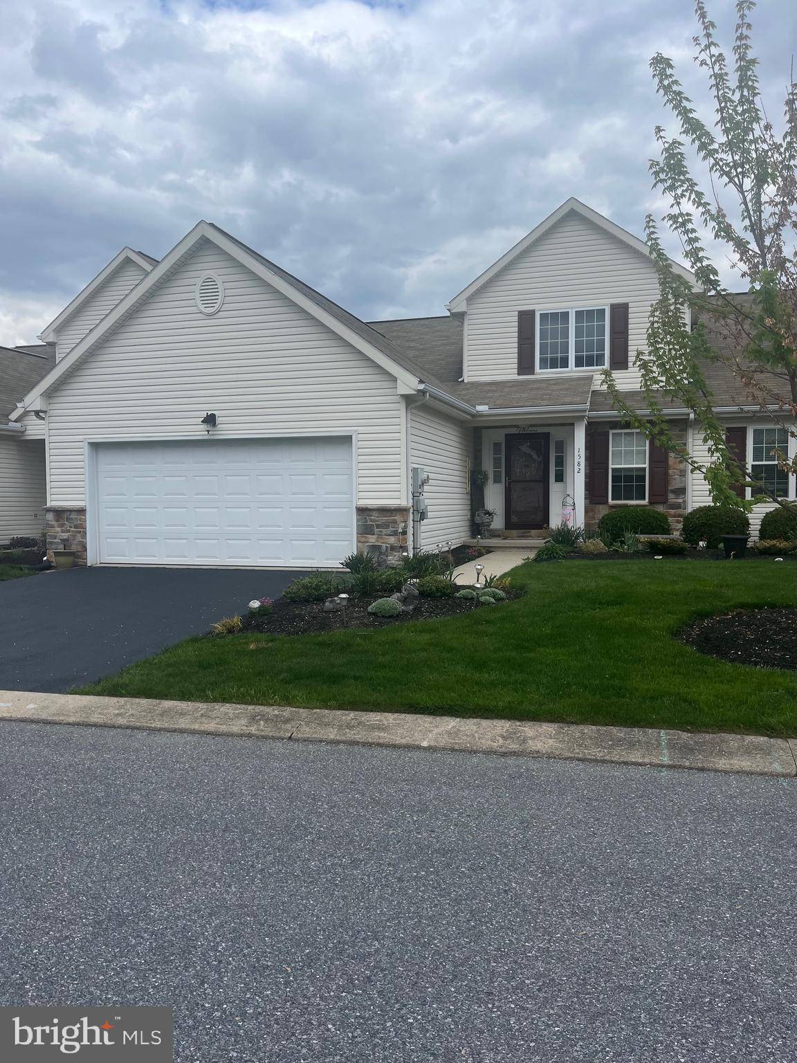 Elizabethtown, PA 17022,1582 HICKORY RUN CT