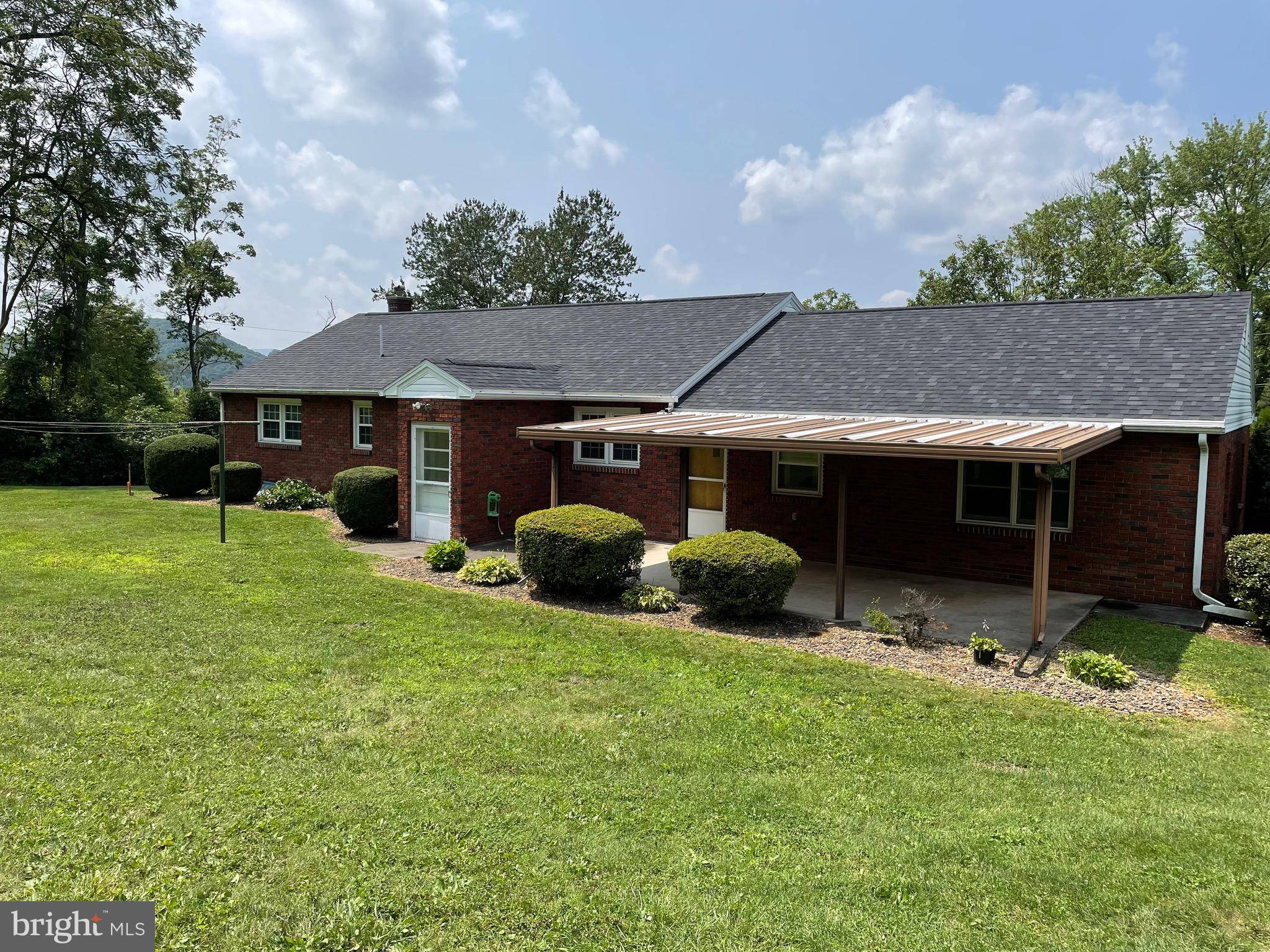 Lewistown, PA 17044,856 HEINEMAN AVENUE