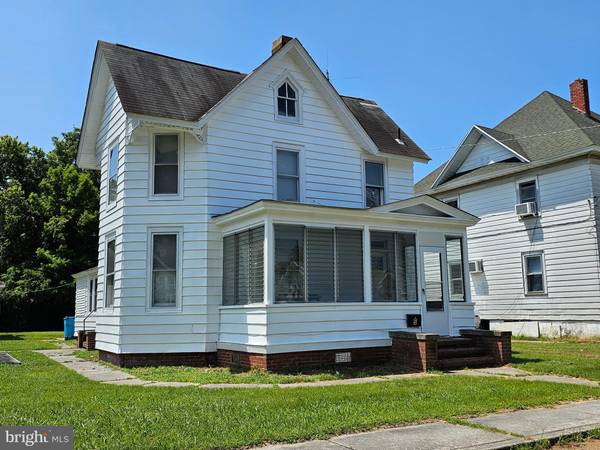 5 STANDARD AVE, Crisfield, MD 21817