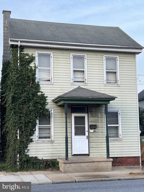 111 S MAIN ST, Manheim, PA 17545