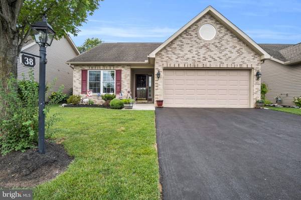 38 KESWICK DR, Mechanicsburg, PA 17050