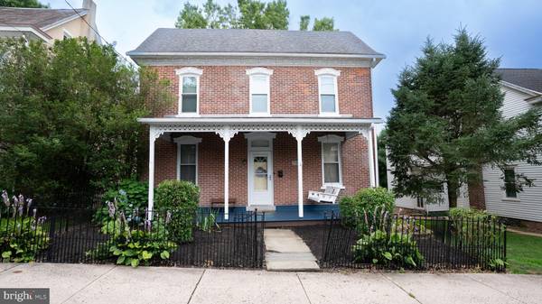 208 3RD ST, East Greenville, PA 18041