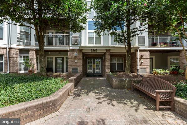 5563 SEMINARY RD #109, Falls Church, VA 22041