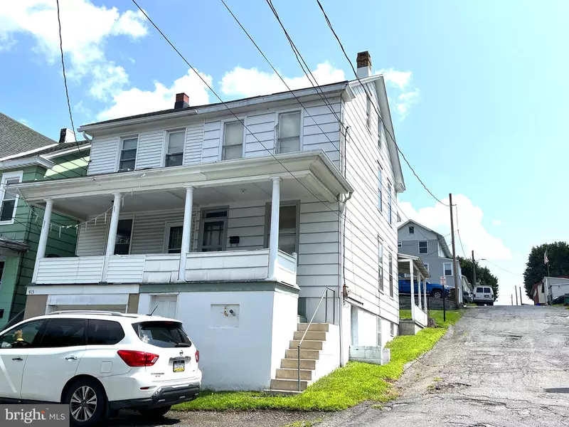 413 N ELIZABETH ST, Tamaqua, PA 18252