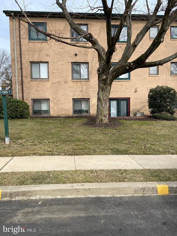 7502 PLEASANT CT #7502, Wilmington, DE 19802