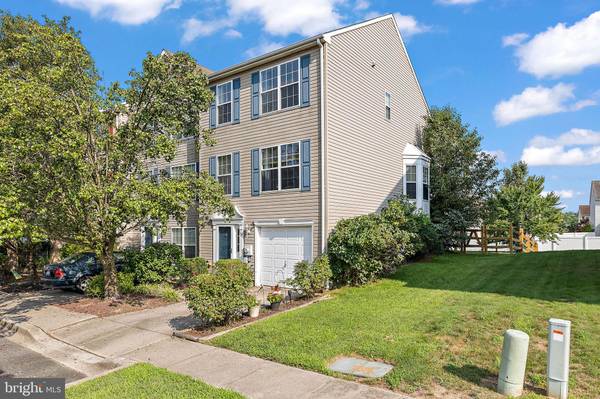 164 VERSAILLES CT, Newark, DE 19702