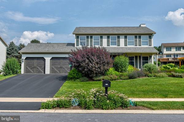 1742 JAMES AVE, State College, PA 16801