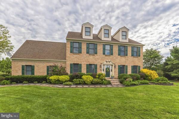 19 SWEET BRIAR CT, Mullica Hill, NJ 08062