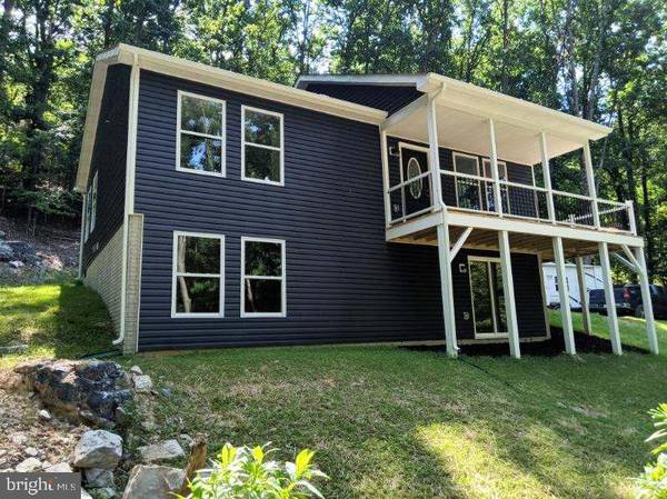 415 MOUNTAIN DEW LN, Harpers Ferry, WV 25425