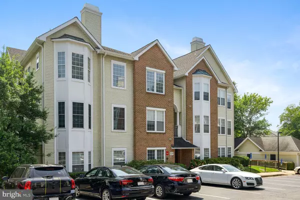 Fairfax, VA 22030,4139 FOUNTAINSIDE LN #301