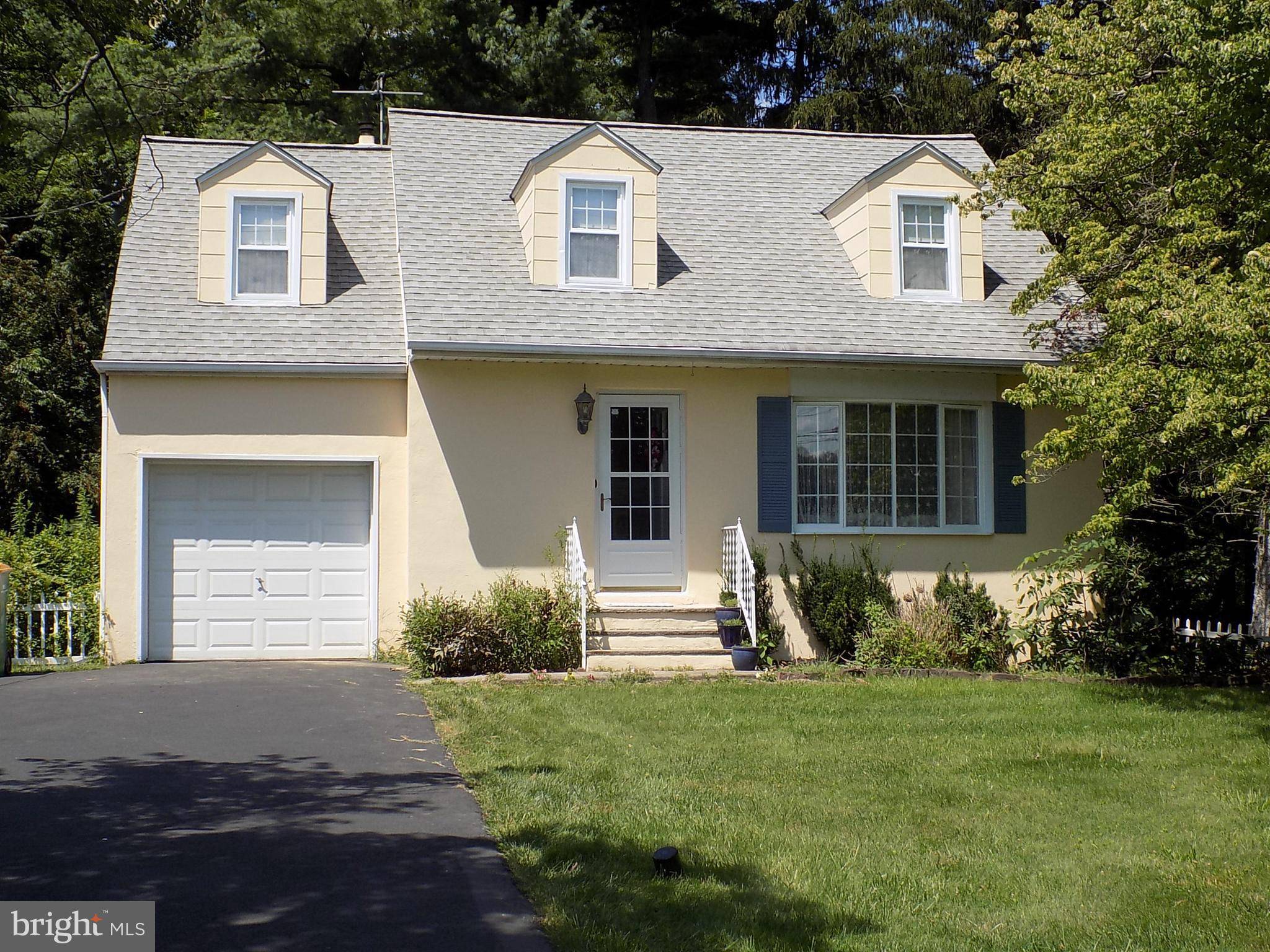 1530 YARDLEY NEWTOWN RD, Yardley, PA 19067