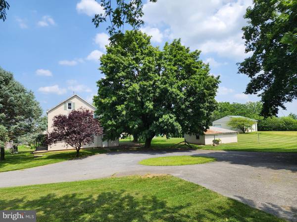 14190 KUTZTOWN RD, Fleetwood, PA 19522