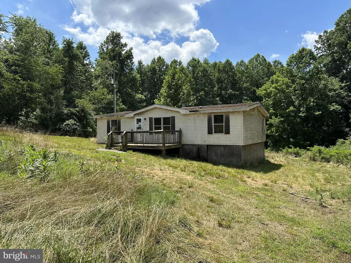 Louisa, VA 23093,1654 HARRIS CREEK RD