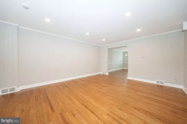 Philadelphia, PA 19151,7311 SHERWOOD RD