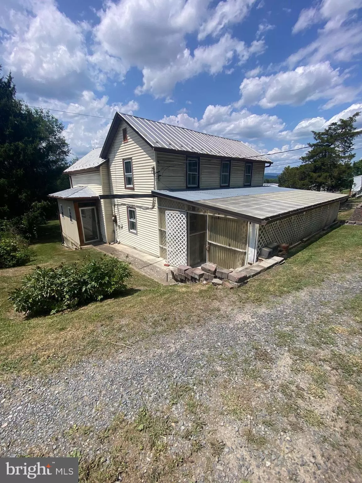 Moorefield, WV 26836,402 WINCHESTER AVE