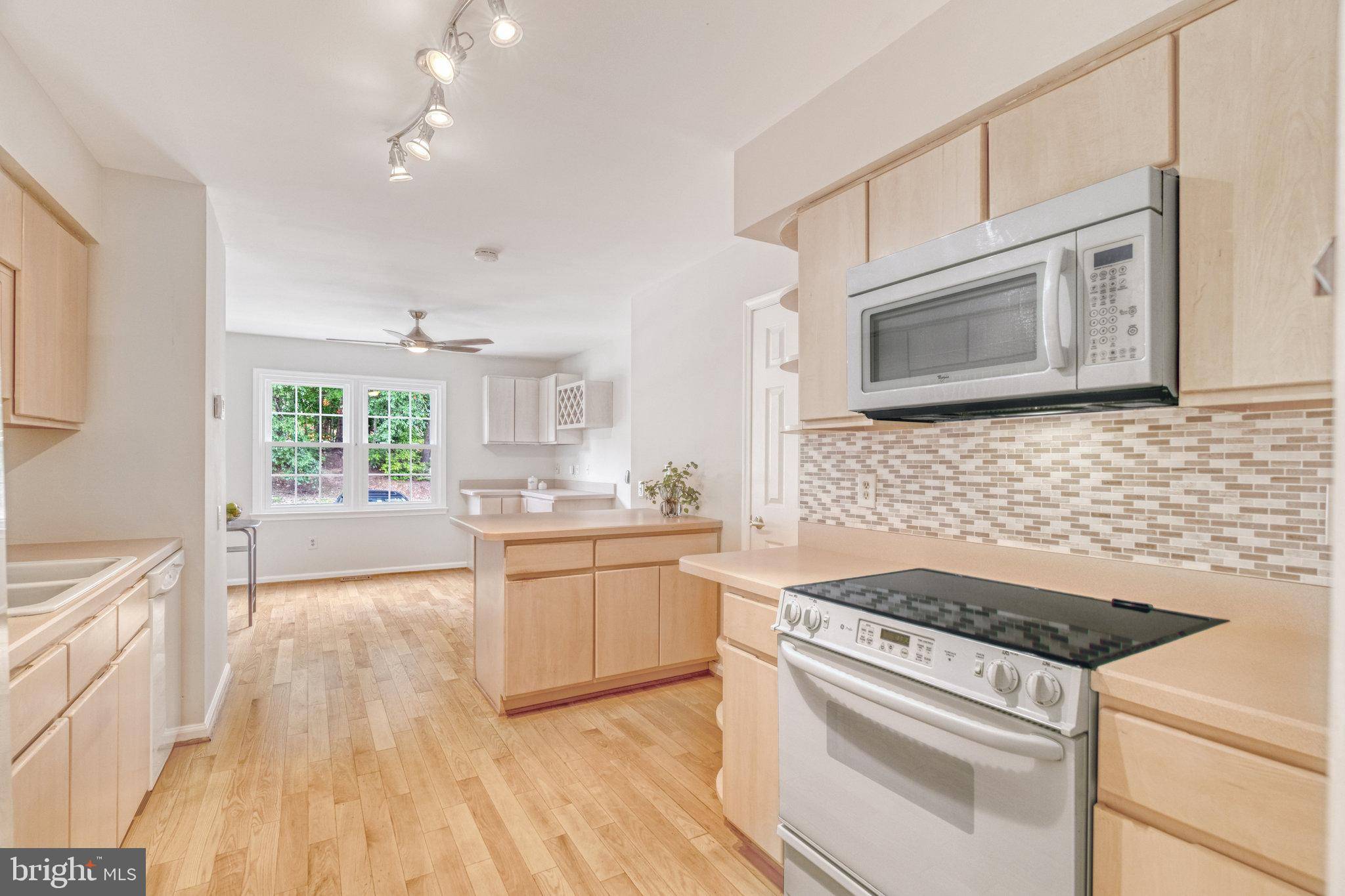 Springfield, VA 22153,8905 GRANDSTAFF CT
