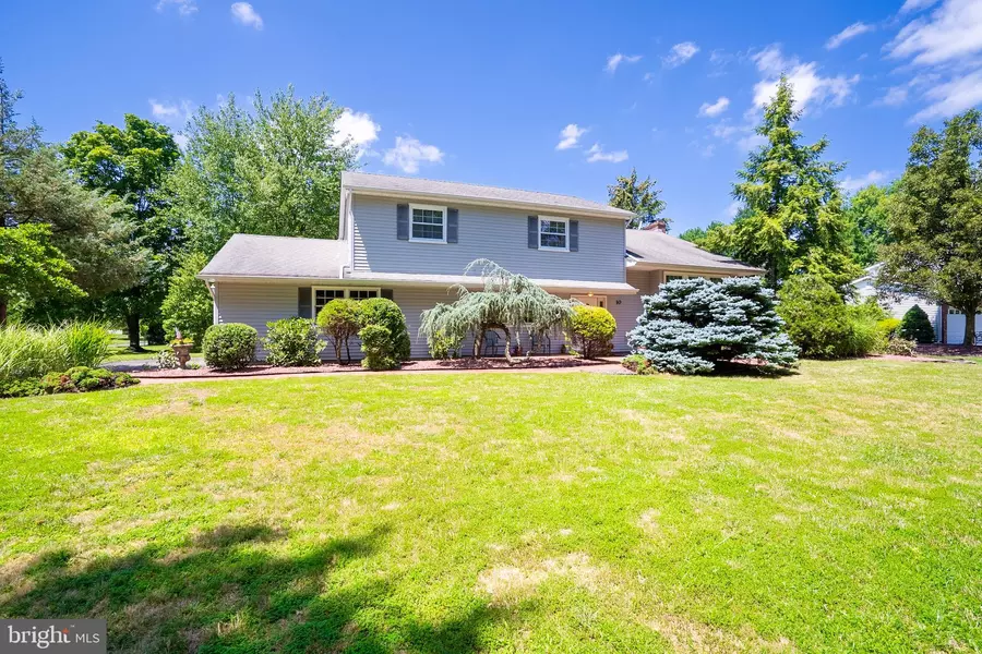 10 ARDSLEY RD, Hillsborough, NJ 08844
