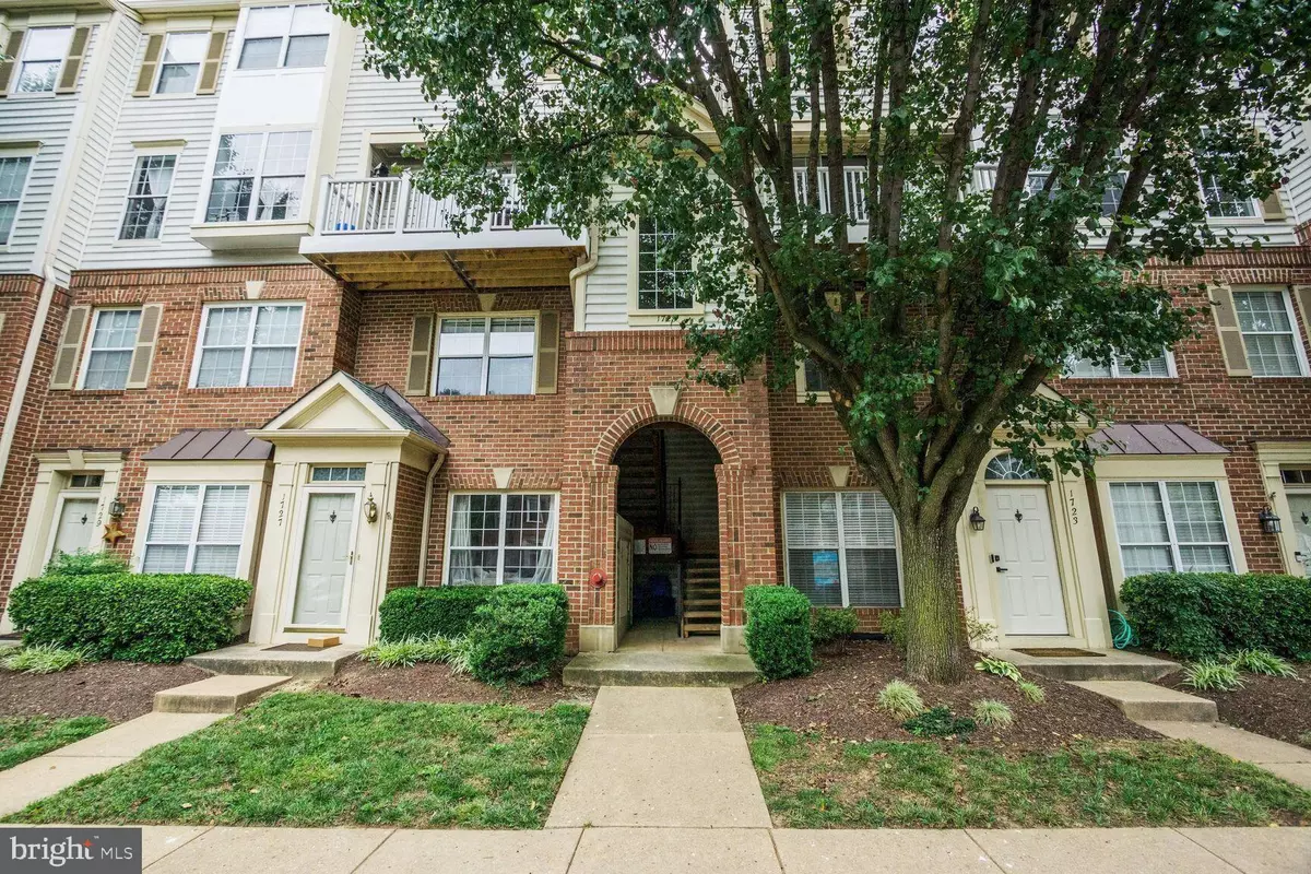 Alexandria, VA 22302,1725 KINGSGATE CT #304