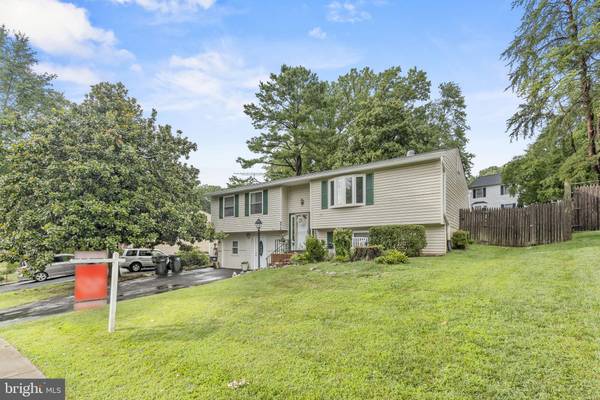 Burke, VA 22015,9212 HONEY CREEPER CT