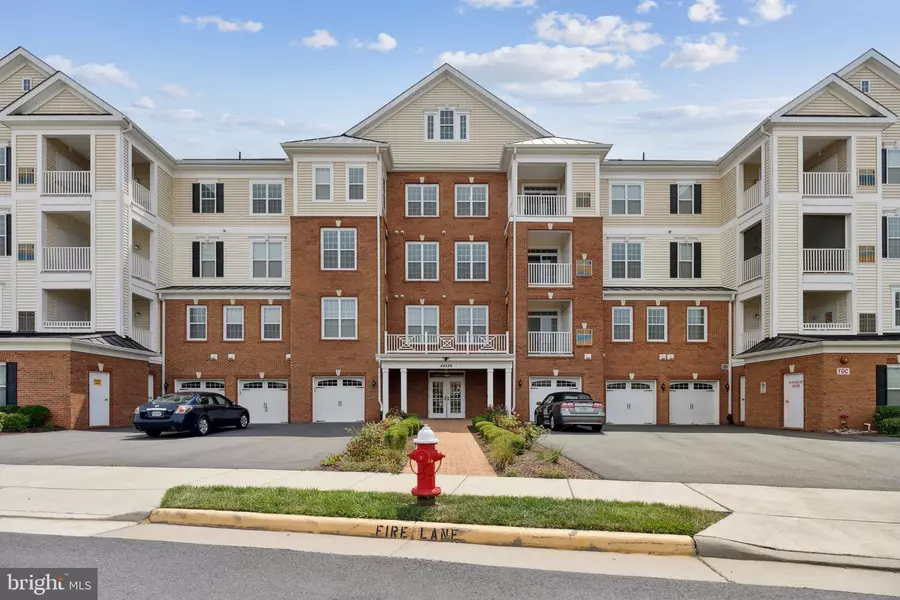 44589 YORK CREST TER #304, Ashburn, VA 20147