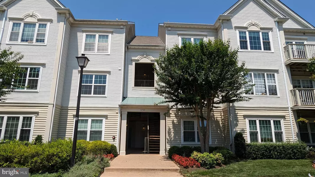 12501 HAYES CT #302, Fairfax, VA 22033