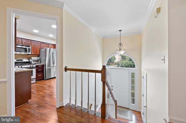 Vienna, VA 22182,8011 GINA PL