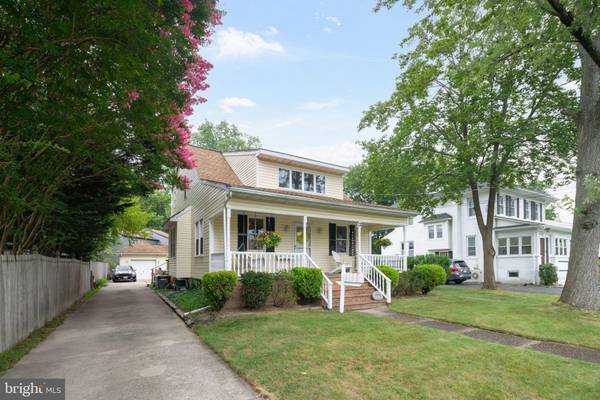 2 LITTLE LN, Barrington, NJ 08007