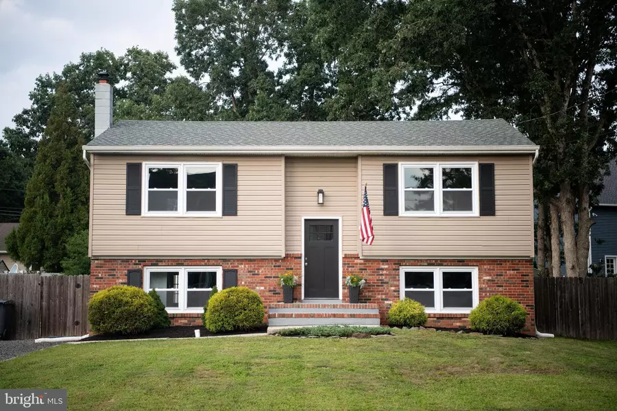 1050 BUCCANEER LN, Manahawkin, NJ 08050