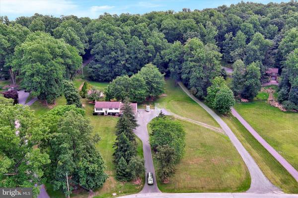 111 MOUNTAIN TRAIL RD, Newmanstown, PA 17073