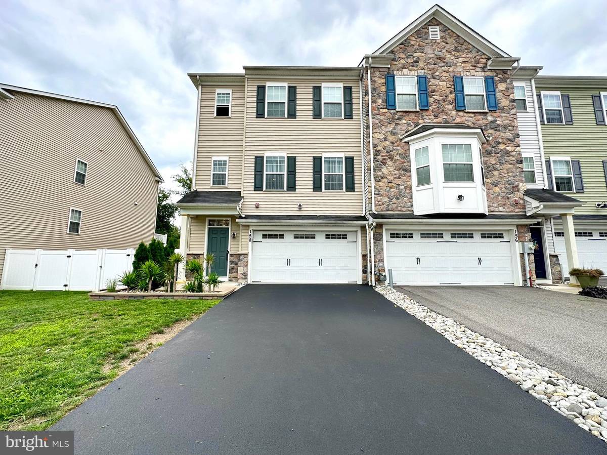 Feasterville Trevose, PA 19053,158 GRAYSTONE DR