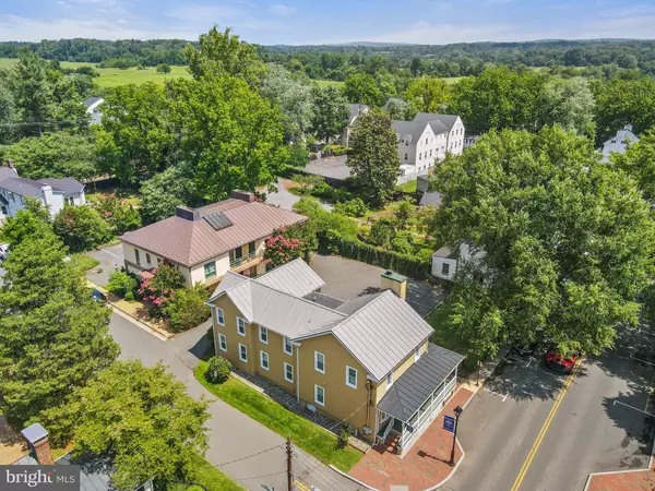 Middleburg, VA 20117,200 E WASHINGTON ST