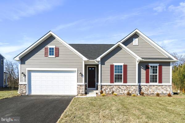 1458 FINCH DR, Chambersburg, PA 17202