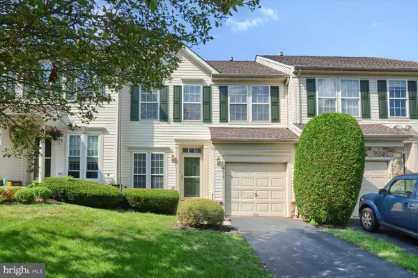 4475 HONEYSUCKLE LN, Doylestown, PA 18902