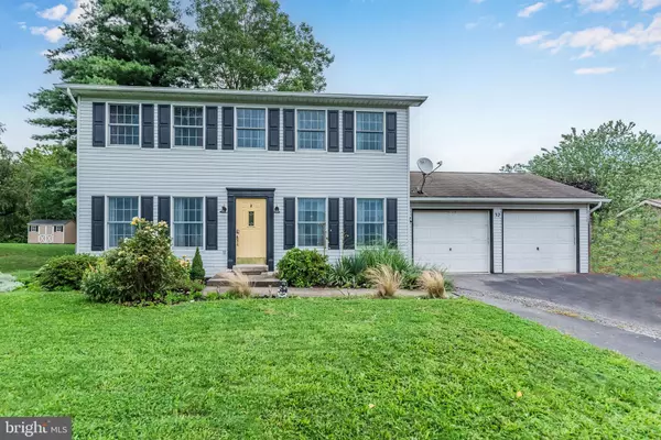 32 CAMBRIDGE CIR, Liverpool, PA 17045