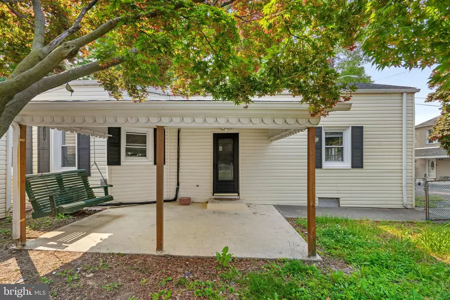 7 COTTAGE AVE, Dundalk, MD 21222