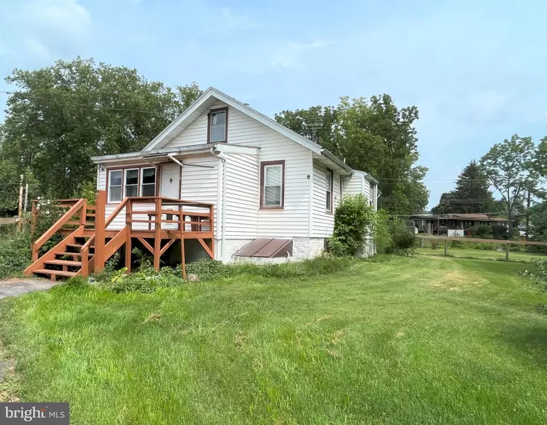 840 MONOCACY CREEK RD, Birdsboro, PA 19508