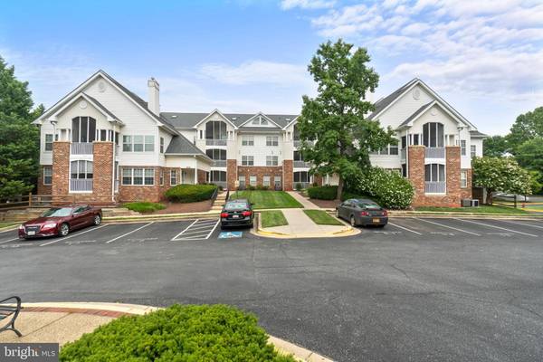 6512 LAKE PARK DR #3B, Greenbelt, MD 20770