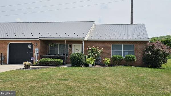 570 GREENFIELD DRIVE, Chambersburg, PA 17201