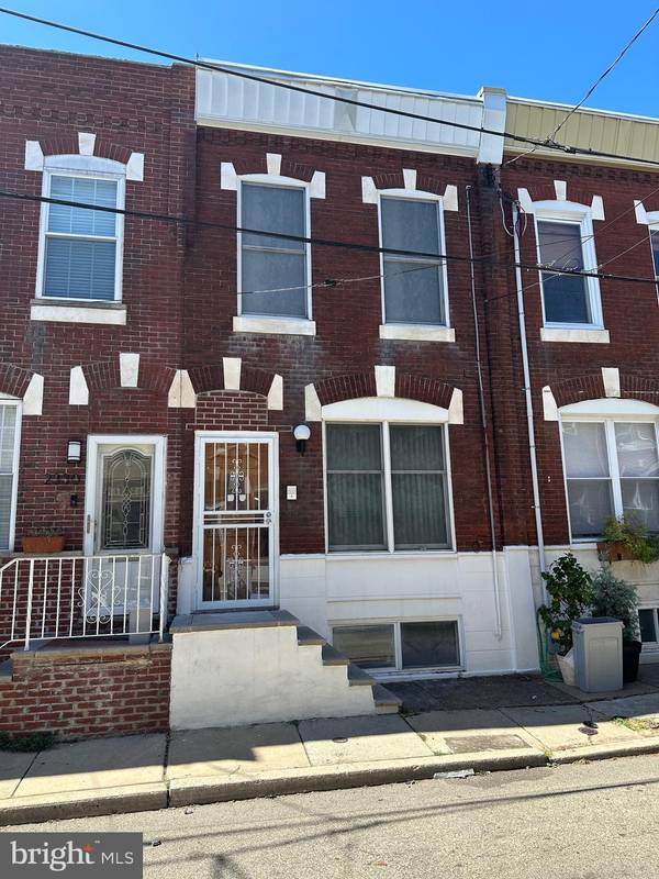 2328 S WARNOCK ST, Philadelphia, PA 19148