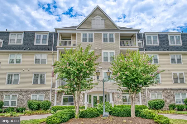 2500 WATERSIDE DR #103, Frederick, MD 21701