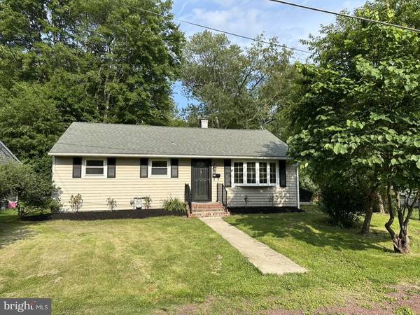 120 HEMLOCK RD, Stroudsburg, PA 18360